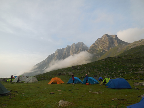 Kashmir vishansar lake trek