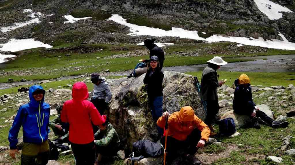 Hiking tours in Aru valley